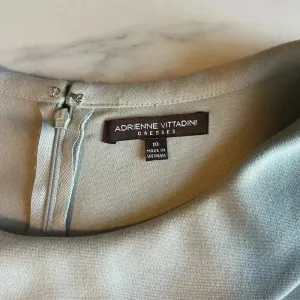 Adrienne Vittadini Neutral Sheath Dress Size 10 Beige Short Sleeve‎ Minimalist thumbnail 6