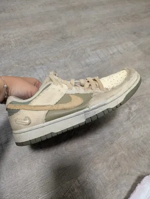Nike Dunk Low Light Bone Dark Stucco Sneakers Size 7.5 thumbnail 3
