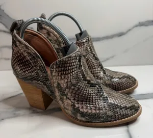 Jeffrey Campbell Wmns Snake Embossed Leather Rosalee Boots Sz 7 Western Pull-On thumbnail 1