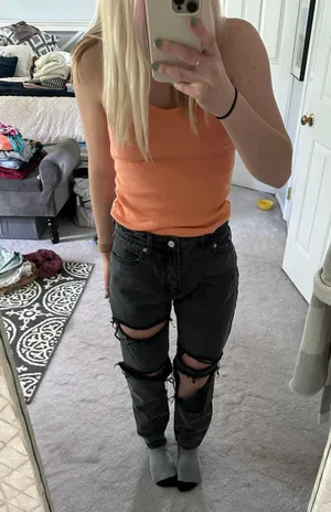 Adika Ripped Jeans thumbnail 1