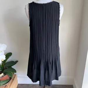 Club Monaco Pleated Tunic Dress With Scalloped Trim Neckline Size 6 thumbnail 3