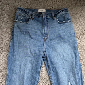 Abercrombie & Fitch Ankle Straight Ultra High Rise Jeans Size 29/8R thumbnail 2