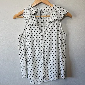 Anthropologie Polka Dot Ruffle Neck Sleeveless Button Up Shirt M‎ White Black thumbnail 3