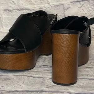Universal Threads Black Platform Wedges thumbnail 4