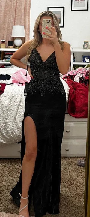Black bicici & coty PROM DRESS thumbnail 1