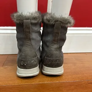Sorel Women's Gray Fur-Trimmed Boots‎ size 6 thumbnail 2