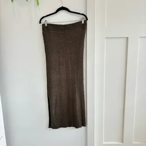The Nines Boutique Olive Green Chunky Knit Midi Skirt Side Slit Women's Size M/L thumbnail 5