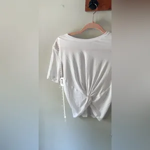 Lululemon Crescent T-Shirt White Size 0 thumbnail 7