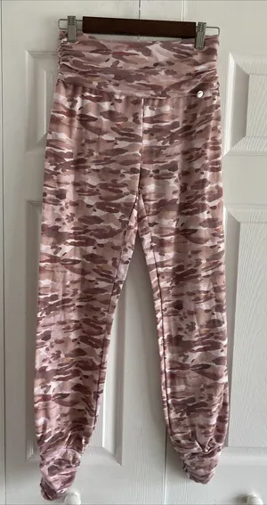 Tahari Sport Camo Joggers Womens Size S Pink Brown Ruched Ankle Athleisure Pants thumbnail 1