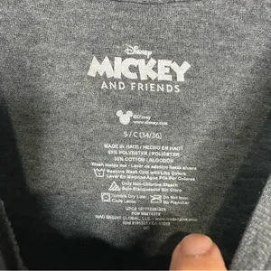 Disney Mickey & friends gray classic t-shirt size‎ small new with tags casual thumbnail 3