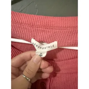 Aeropostale Pink Waffle Knit‎ Cropped Henley Long Sleeve Top Medium thumbnail 4