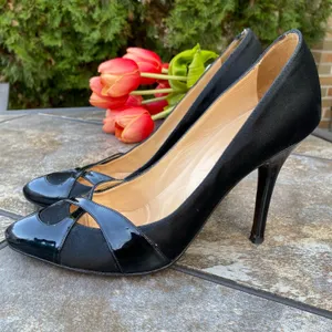 Fendi Black Satin & Patent Leather Stiletto Pumps Size 8.5 Luxury thumbnail 1