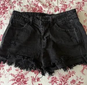 black jean shorts Size M thumbnail 1