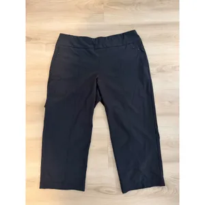 Chico's Zenergy Golf Pants Black 0.5 Womens Pull On Cropped Activewear thumbnail 2