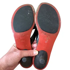 Gucci Black Patent GG Kitten Heel Thong Sandals 6.5B‎ thumbnail 5