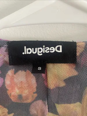 Desigual Mesh Sheer Dark Floral Garden Top Size SMALL thumbnail 4