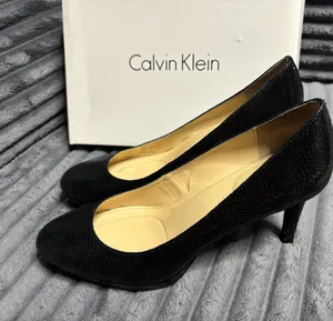 Calvin Klein Black Textured Mid Heel Pumps thumbnail 1