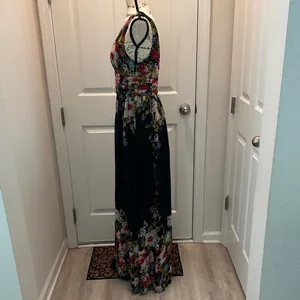 Ever Pretty Floral Black Maxi Dress with V-Neck thumbnail 2