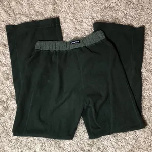 Patagonia synchilla green sweatpants lounge pants stretchy pants soft bed pants‍ thumbnail 7