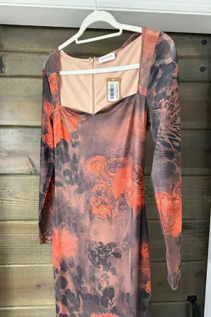 Vestique Maxi Dress thumbnail 2