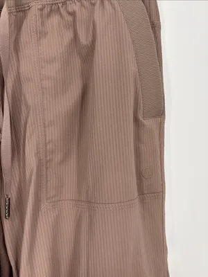 Lululemon Dance Studio Relaxed-Fit Mid-Rise Cargo Pant Women’s Size XS (4-6) thumbnail 5
