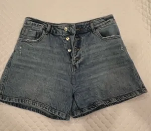 Zara Jean Shorts thumbnail 1