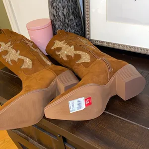 NWT!! Material Girl Brown Cowgirl Boots with Gold Accents Size 6.5 thumbnail 14