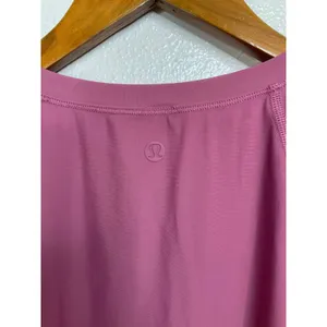 Lululemon Crew Neck Running Training T-Shirt‎ Magenta Pink Womens Size M thumbnail 3
