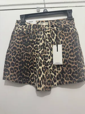 OAT NEW YORK Leopard Print Shorts size 25 thumbnail 3
