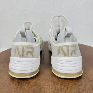 Nike Air Max Womens Bella TR 2 Shoes 9.5 White Metallic Gold Sneakers AQ7492-101 thumbnail 5