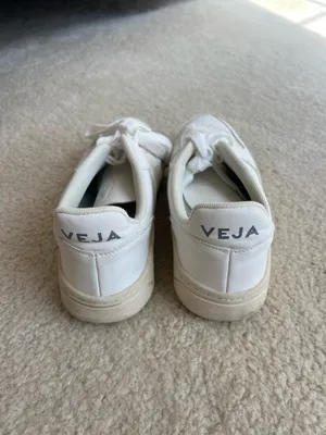 VEJA Sneakers thumbnail 6