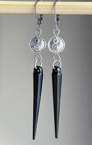 Handmade grunge punk funky edgy style yin yang & spike charms unique earringsψ(｀∇´)ψ🖤 thumbnail 1