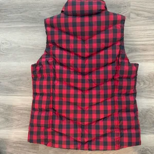 Lands’ End red/black buffalo plaid goose down women’s puffer vest size M(8-10) thumbnail 5