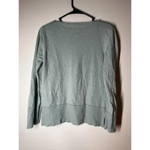 Bianco & Blu‎ Lgt Blue sweater ribbed hemline & side slits Medium Cottage Costal thumbnail 3