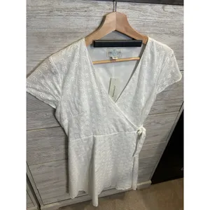Jun & Ivy Francescas White Eyelet Wrap Mini Dress Jossalin Floral V-Neck Small thumbnail 3