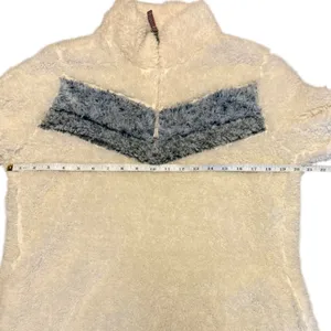 Weatherproof Vintage Super Soft Faux Fur Pullover Medium EUC thumbnail 5