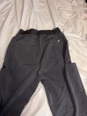 Fabletics Scrub Set thumbnail 2