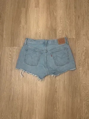 levi’s jean shorts thumbnail 2