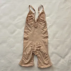 - Skims Seamless Sculpt Mid Thigh Bodysuit Nwot Size L thumbnail 2