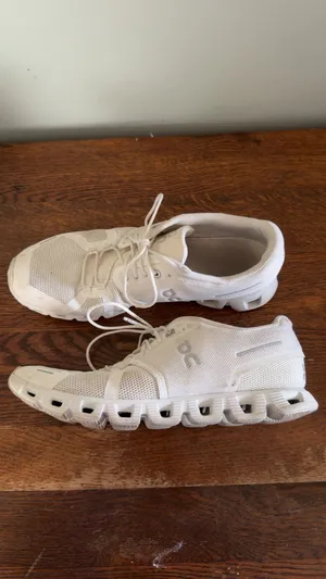 White On Cloud Shoes Women’s  thumbnail 2
