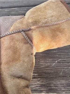UGG Australia Classic Short Chestnut Sheepskin Boots Women’s Winter Boots thumbnail 7
