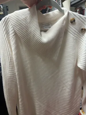 Liz Claiborne Sweater thumbnail 1