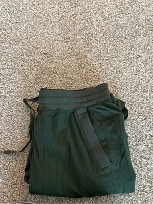 Lululemon Dance Studio Relaxed-Fit Mid-Rise Cargo Pant Legacy Green XS thumbnail 7