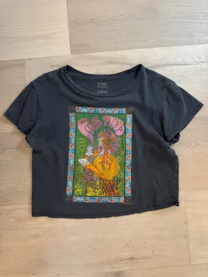 Urban Outfitters Top thumbnail 2