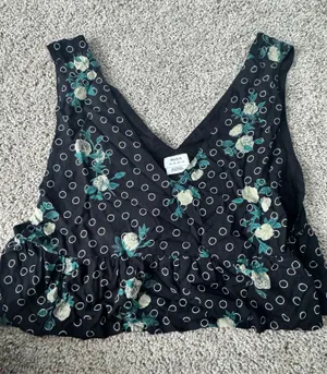 RVCA Tank thumbnail 1