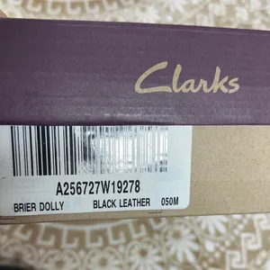 Clarks Women's Classic Black Leather Pumps thumbnail 8