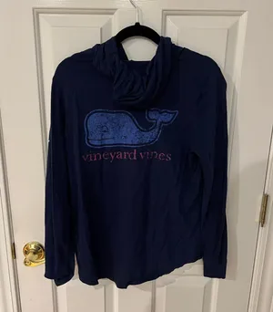 Vineyard Vines Sweatshirt thumbnail 3