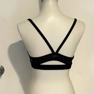 Lululemon Rise and Run Bra -‎ Size 6 - No Tag Size/Yes Size Dot. thumbnail 6
