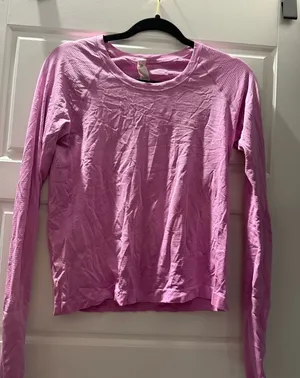 Lululemon shirt thumbnail 1