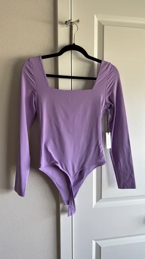 Contour Aritzia Bodysuit Long Sleeve Square Neck thumbnail 2